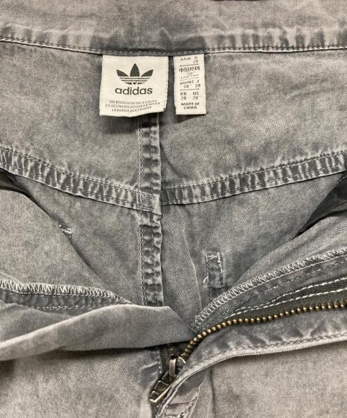 adidas（アディダス）adidas (アディダス) Adilenium シーズン 2 カーゴパンツ グレー サイズ:28の古着・服飾アイテム