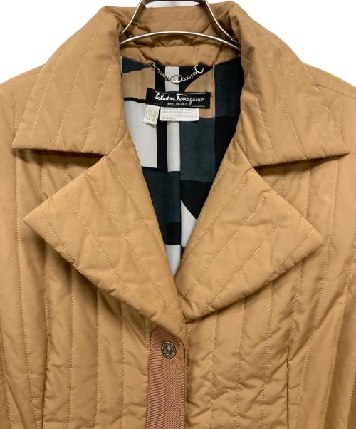 Salvatore Ferragamo（サルヴァトーレ フェラガモ）Salvatore Ferragamo (サルヴァトーレ フェラガモ) キルティングコート ベージュ サイズ:42の古着・服飾アイテム