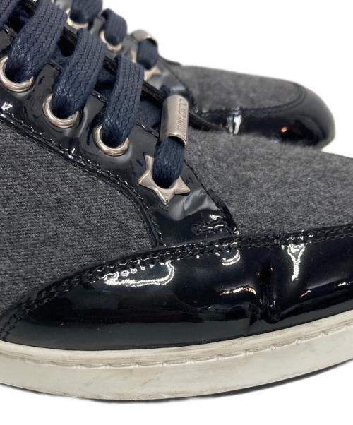 JIMMY CHOO（ジミーチュウ）JIMMY CHOO (ジミーチュウ) ミッドカットスニーカー グレー×ブラック サイズ:37の古着・服飾アイテム
