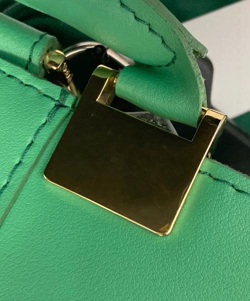 VIOLAd'ORO（ヴィオラドーロ）VIOLAd'ORO (ヴィオラドーロ) 2WAYカゴバッグ グリーン×ベージュの古着・服飾アイテム