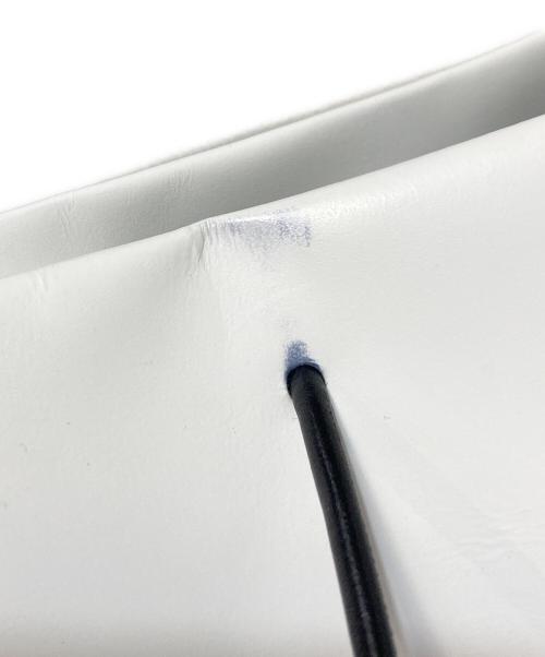 UNKNOWN PRODUCTS（アンノウン プロダクツ）UNKNOWN PRODUCTS (アンノウン プロダクツ) Ken Kagami (ケンカガミ) Leather Paper Bag ホワイトの古着・服飾アイテム