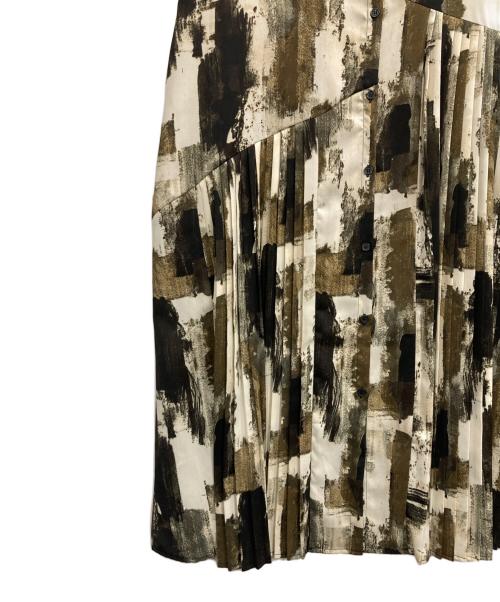 SUM1 STYLE（スミスタイル）SUM1 STYLE (スミスタイル) 半袖斜めプリーツワンピース マルチカラー サイズ:Fの古着・服飾アイテム