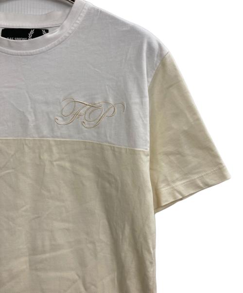 RAF SIMONS（ラフシモンズ）RAF SIMONS (ラフシモンズ) FRED PERRY (フレッドペリー) バイカラーTシャツ アイボリー サイズ:36の古着・服飾アイテム