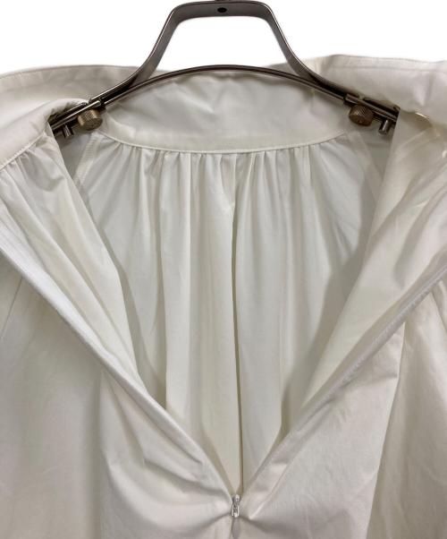 UNTITLED（アンタイトル）UNTITLED (アンタイトル) ボウタイ付スタンドネック ボリュームブラウス ホワイト サイズ:2の古着・服飾アイテム
