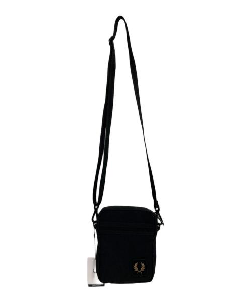 FRED PERRY（フレッドペリー）FRED PERRY (フレッドペリー) ナイロンバッジ スモールサイドバッグ ブラック 未使用品の古着・服飾アイテム