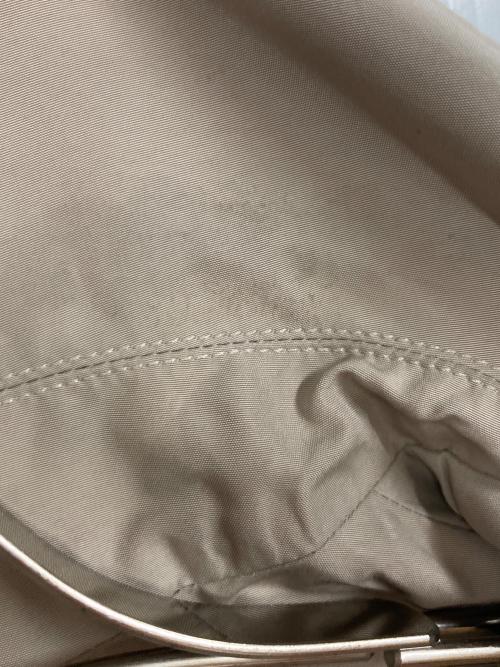 LOUIS VUITTON（ルイ ヴィトン）LOUIS VUITTON (ルイ ヴィトン) パッカブルナイロンコート ベージュ サイズ:44の古着・服飾アイテム