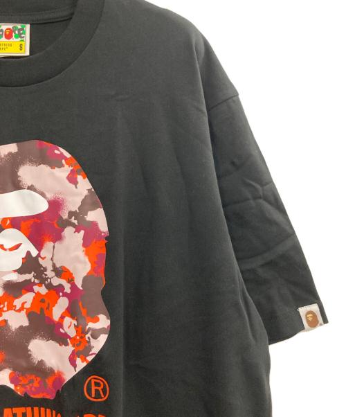 A BATHING APE（アベイシングエイプ）A BATHING APE (アベイシングエイプ) MAP CAMO BY BATHING APE RELAXED FIT TEE ブラック サイズ:Sの古着・服飾アイテム