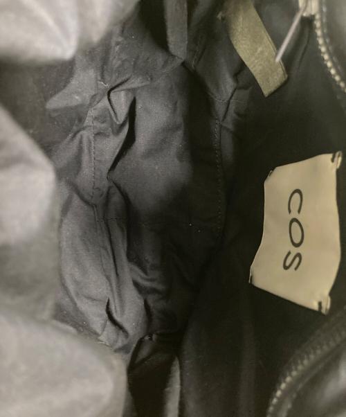 COS（コス）COS (コス) キルティングハンドバッグ ネイビーの古着・服飾アイテム