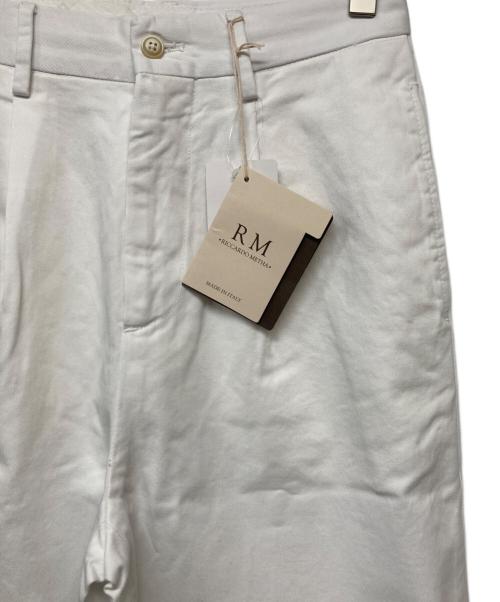 riccardo metha（リカルドメッサ）RICCARDO METHA (リカルドメッサ) タックパンツ ホワイト サイズ:44 未使用品の古着・服飾アイテム