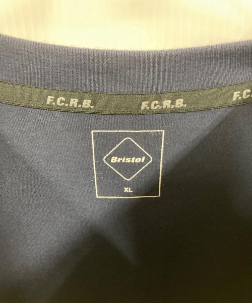 F.C.R.B.（エフシーレアルブリストル）F.C.R.B. (エフシーレアルブリストル) BIG VERTICAL LOGO POCKET TEE ネイビー サイズ:XLの古着・服飾アイテム