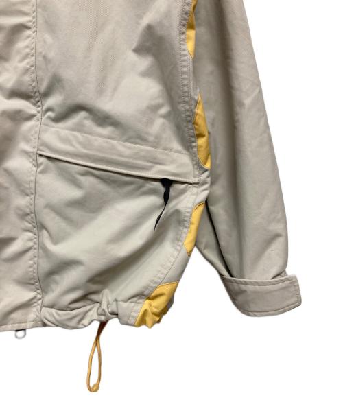 NIKE ACG（ナイキエーシージー）NIKE ACG (ナイキエーシージー) ナイロンジャケット ベージュ サイズ:WOMENS Mの古着・服飾アイテム