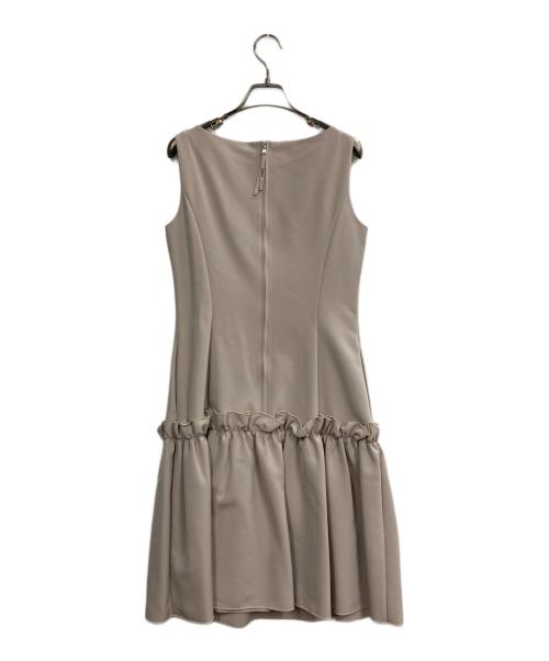 FOXEY NEWYORK（フォクシーニューヨーク）FOXEY NEWYORK (フォクシーニューヨーク) フリルノースリーブワンピース ベージュ サイズ:38の古着・服飾アイテム
