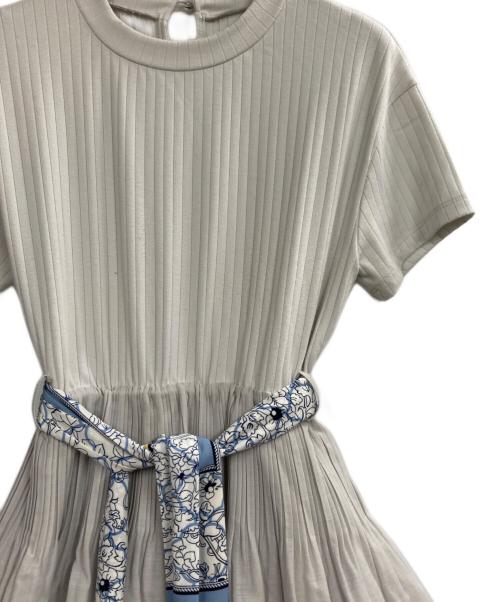 HER LIP TO（ハーリップトゥ）Her lip to (ハーリップトゥ) Garden Party Ruffled Midi Dress ベージュ サイズ:Mの古着・服飾アイテム