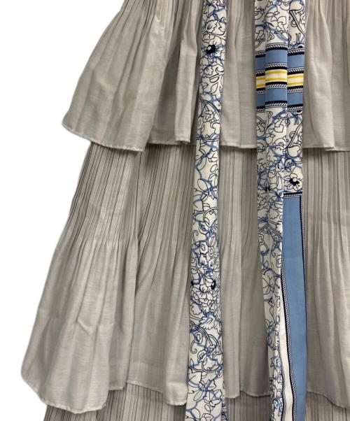 HER LIP TO（ハーリップトゥ）Her lip to (ハーリップトゥ) Garden Party Ruffled Midi Dress ベージュ サイズ:Mの古着・服飾アイテム