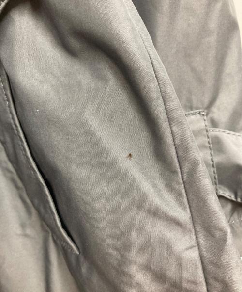 ARMANI COLLEZIONI（アルマーニ コレツィオーニ）ARMANI COLLEZIONI (アルマーニ コレツィオーニ) ショートトレンチコート グレー サイズ:44の古着・服飾アイテム