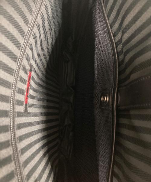 TUMI（トゥミ）TUMI (トゥミ) ナイロンレザーショルダーバッグ ブラックの古着・服飾アイテム
