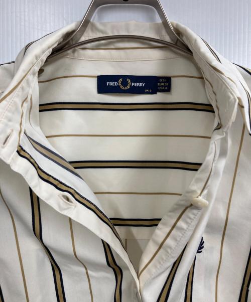 FRED PERRY（フレッドペリー）FRED PERRY (フレッドペリー) ストライプシャツワンピース アイボリー サイズ:34の古着・服飾アイテム