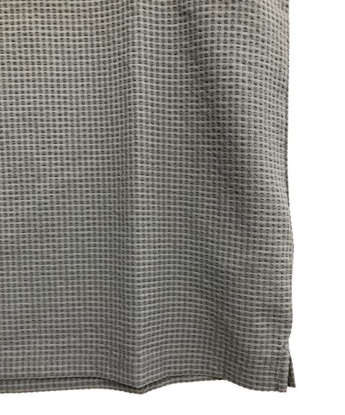 BEAMS GOLF（ビームスゴルフ）BEAMS GOLF (ビームスゴルフ) ドットエア（Ｒ）メッシュ モックネックシャツ グレー サイズ:Sの古着・服飾アイテム
