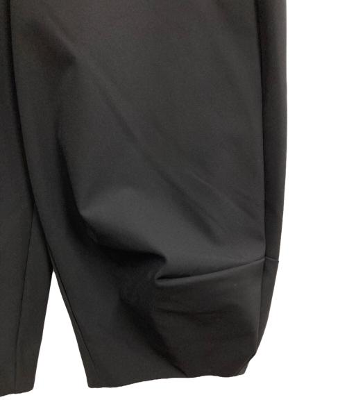 nagonstans（ナゴンスタンス）nagonstans (ナゴンスタンス) cropped balloon pants ブラック サイズ:Mの古着・服飾アイテム