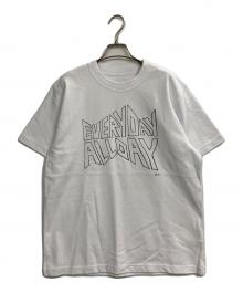 sacai（サカイ）の古着「Geoff Mcfetridge Print T-Shirt」｜ホワイト