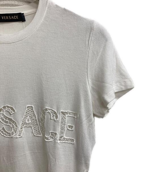 VERSACE（ヴェルサーチェ）VERSACE (ヴェルサーチェ) ロゴカッティングカットソー ホワイト サイズ:38の古着・服飾アイテム