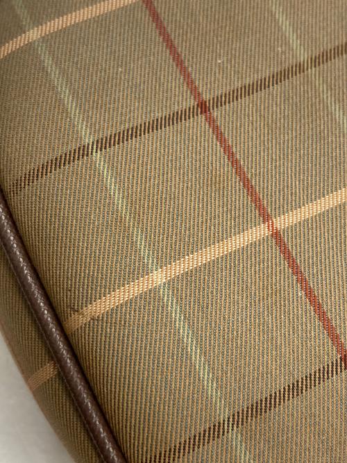 Burberry's（バーバリーズ）Burberry's (バーバリーズ) ショルダーバッグ ブラックの古着・服飾アイテム