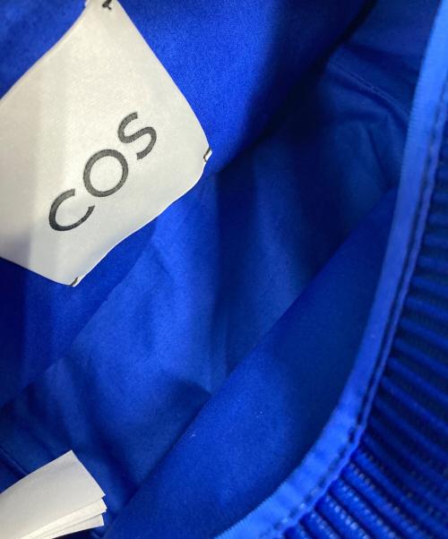 COS（コス）COS (コス) Ribbed shoulder bag ブルーの古着・服飾アイテム