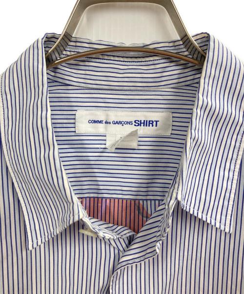 COMME des GARCONS SHIRT（コムデギャルソンシャツ）COMME des GARCONS SHIRT (コムデギャルソンシャツ) Romain Eugene Campens バックプリントシャツ ブルー サイズ:Mの古着・服飾アイテム