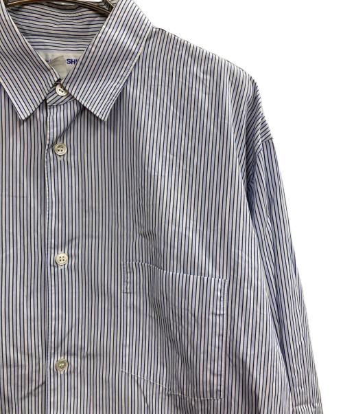 COMME des GARCONS SHIRT（コムデギャルソンシャツ）COMME des GARCONS SHIRT (コムデギャルソンシャツ) Romain Eugene Campens バックプリントシャツ ブルー サイズ:Mの古着・服飾アイテム