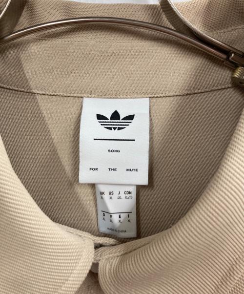 adidas（アディダス）adidas (アディダス) Song for the Mute (ソングフォーザミュート) ボタンディテールシャツ ベージュ サイズ:3XLの古着・服飾アイテム