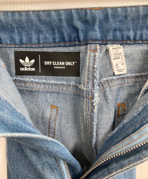 adidas（アディダス）adidas (アディダス) ブレイクデニムパンツ スカイブルー サイズ:Sの古着・服飾アイテム