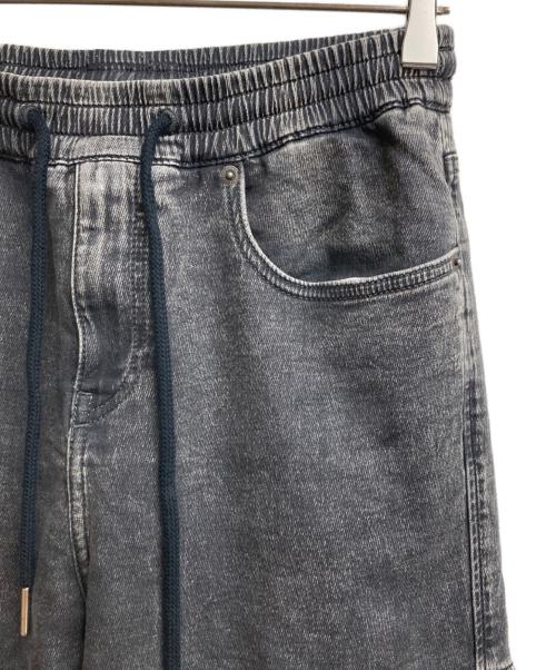 DIESEL（ディーゼル）DIESEL (ディーゼル) D-Ursyスリムジーンズ ブラック サイズ:68.5（W27）の古着・服飾アイテム