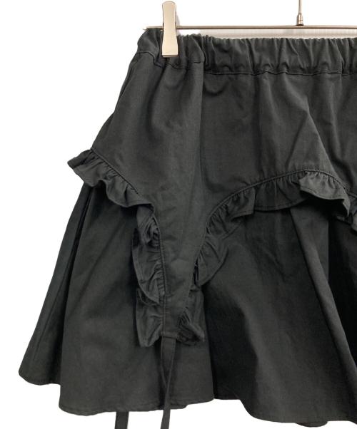 LITTLE（リトル）LITTLE (リトル) フリルガーターミニスカート ブラック サイズ:Fの古着・服飾アイテム