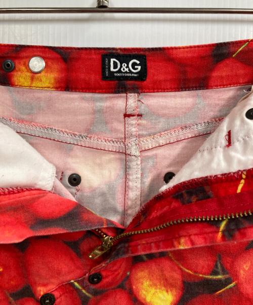 D&G（ディーアンドジー）D&G (ディーアンドジー) チェリー柄ストレッチスカート レッド サイズ:24/38の古着・服飾アイテム