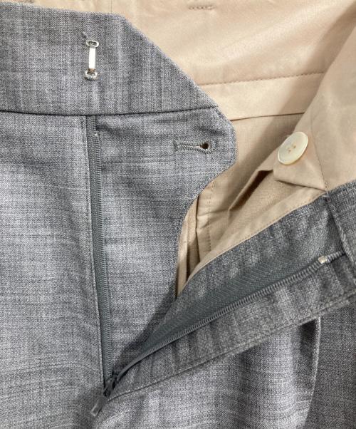 UNFOLLOW（アンフォロー）UNFOLLOW (アンフォロー) doublecross 2tuck wide slacks グレー サイズ:3の古着・服飾アイテム