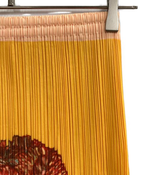 PLEATS PLEASE（プリーツプリーズ）PLEATS PLEASE (プリーツプリーズ) カーネーションプリント・ロングスカート イエロー サイズ:1の古着・服飾アイテム