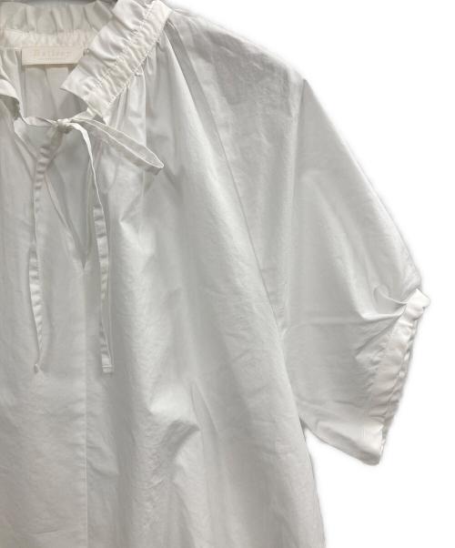 BALLSEY（ボールジィ）BALLSEY (ボールジィ) プロセスドコットン ネックフリルブラウス ホワイト サイズ:36の古着・服飾アイテム