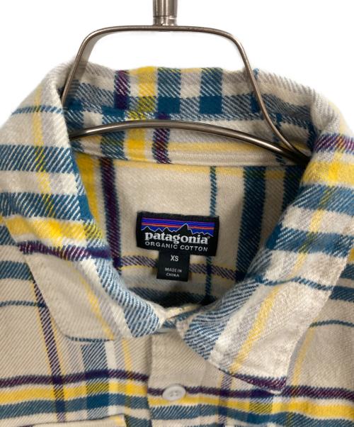 Patagonia（パタゴニア）Patagonia (パタゴニア) フィヨルド・フランネル・シャツ アイボリー サイズ:XSの古着・服飾アイテム