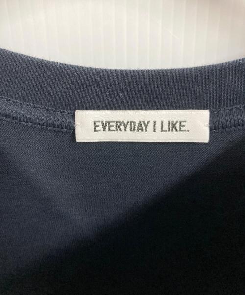 EVERYDAY I LIKE.（エヴリデイ アイ ライク）EVERYDAY I LIKE. (エヴリデイ アイ ライク) Cropped T-shirt ブラック サイズ:Freeの古着・服飾アイテム
