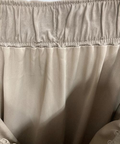 Noble（ノーブル）Noble (ノーブル) キュプラサテンナローAラインスカート ベージュ サイズ:36の古着・服飾アイテム