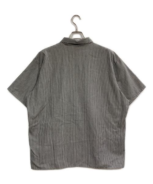 BEN DAVIS（ベンデイビス）BEN DAVIS (ベンデイビス) ハーフジップストライプシャツ グレー サイズ:XLの古着・服飾アイテム