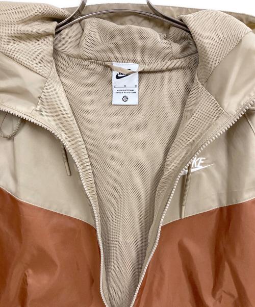 NIKE（ナイキ）NIKE (ナイキ) ウィンドランナージャケット ベージュ×ブラウン サイズ:Mの古着・服飾アイテム