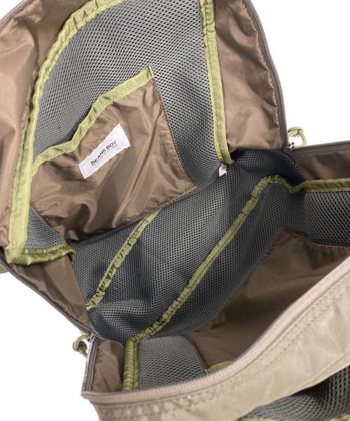 BRIEFING（ブリーフィング）BRIEFING (ブリーフィング) BEAMS BOY (ビームスボーイ) 別注 TRAVEL SACOCHE カーキの古着・服飾アイテム