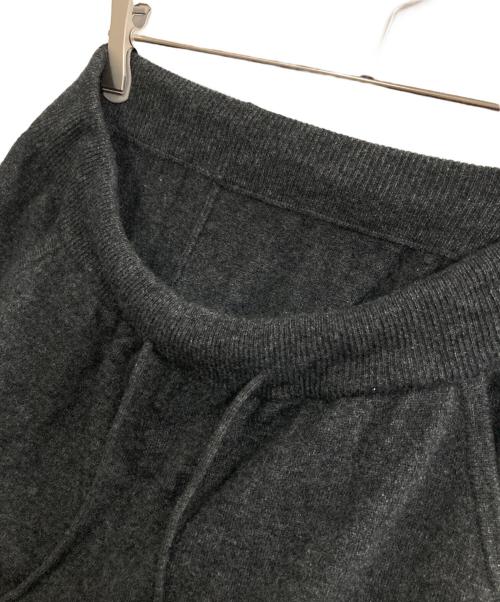 cash&barba（キャッシュ アンド バルバ）cash&barba (キャッシュ アンド バルバ) モンゴリアンカシミヤ ワイドパンツ グレー サイズ:1の古着・服飾アイテム
