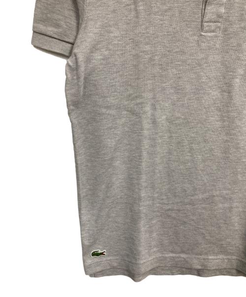 LACOSTE（ラコステ）LACOSTE (ラコステ) Erkek Beyaz Regular Fit Polo グレー サイズ:Mの古着・服飾アイテム