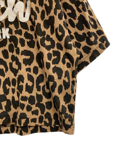 COACH（コーチ）COACH (コーチ) レオパード カーシヴ シグネチャー クロップド Tシャツ ブラウン サイズ:XSの古着・服飾アイテム