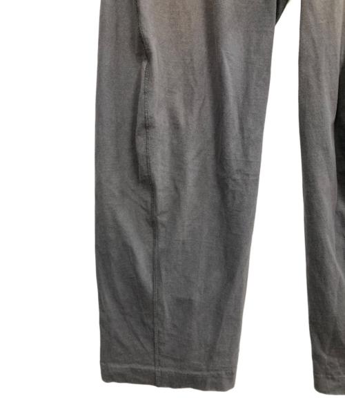 NVRFRGT（ネヴァーフォーゲット）NVRFRGT (ネヴァーフォーゲット) 別注 3D TWISTED LOUNGE PANTS グレー サイズ:2の古着・服飾アイテム