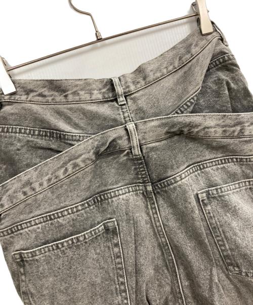 THE TOE（ザ・トゥー）THE TOE (ザ・トゥー) LEXINGTON DOUBLE BELT DENIM PANTS グレー サイズ:Mの古着・服飾アイテム