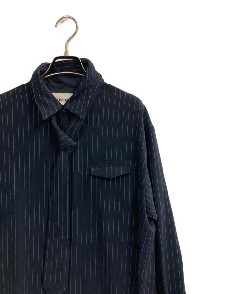 THE TOE（ザ・トゥー）THE TOE (ザ・トゥー) タイ付きストライプシャツ ネイビー サイズ:Mの古着・服飾アイテム