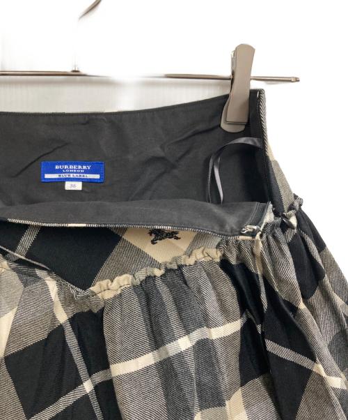 BURBERRY BLUE LABEL（バーバリー ブルー レーベル）BURBERRY BLUE LABEL (バーバリー ブルー レーベル) チェックスカパン ベージュ サイズ:38の古着・服飾アイテム